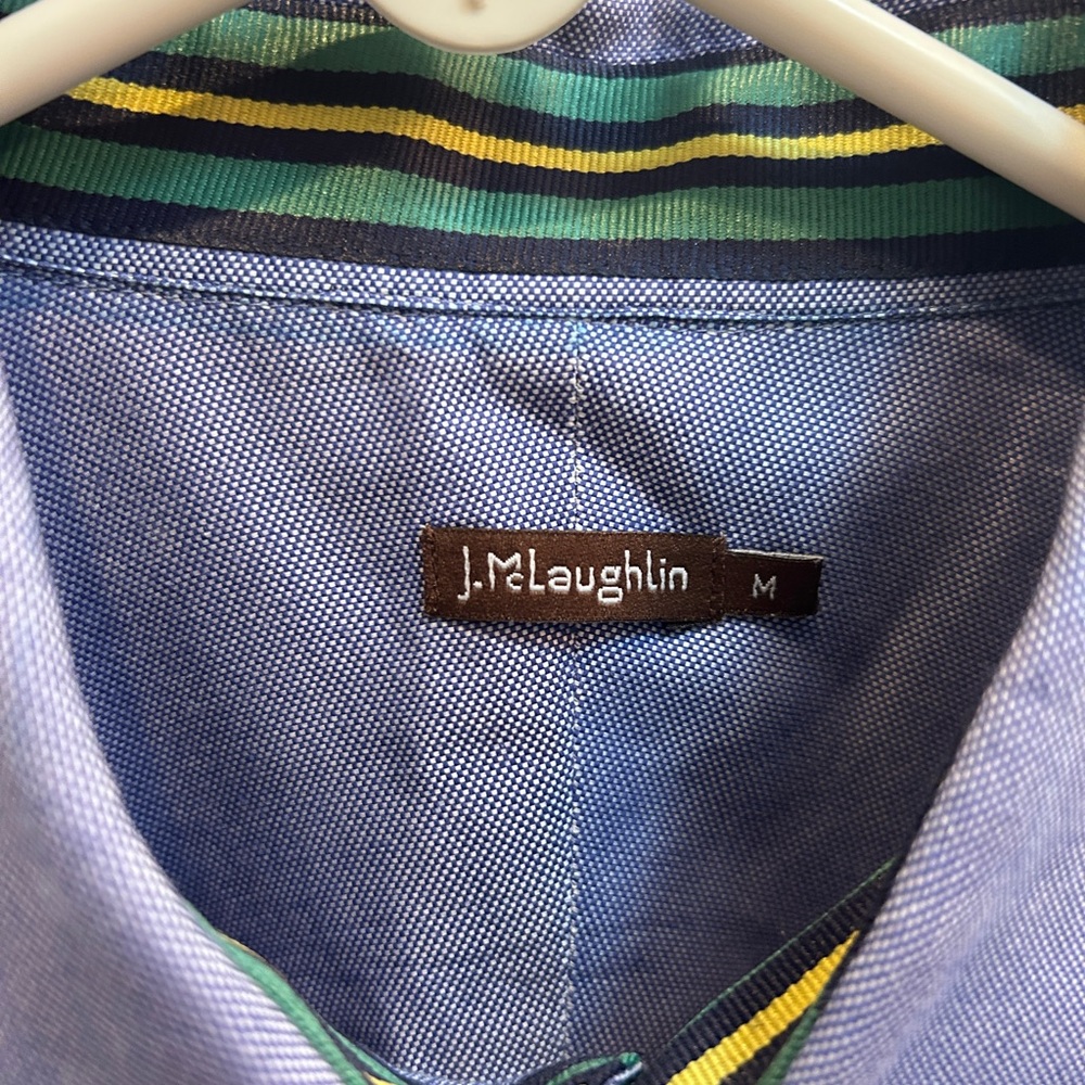 Gorgeous mens J McLaughlin blue shirt size medium